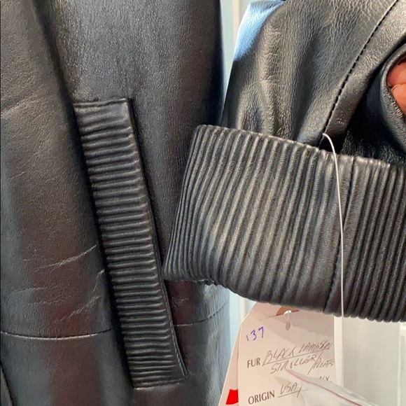 Black Leather Ladies Car Coat - ✨STUNNING!!✨ - Picture 4 of 8